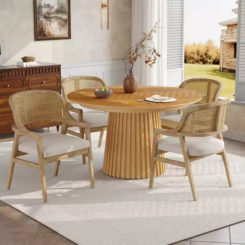 Set da pranzo allungabile Christopher Knight Home Bennett Mid-Century Modern 5 pezzi in legno, con tavolo e 4 sedie imbottite con schienale in canna