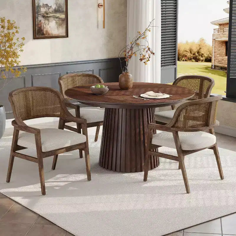 Set da pranzo allungabile Christopher Knight Home Bennett Mid-Century Modern 5 pezzi in legno, con tavolo e 4 sedie imbottite con schienale in canna