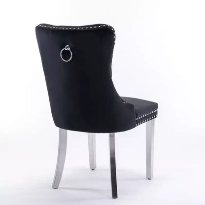 Set di 2 sedie da pranzo contemporanee imbottite in velluto grigio trapuntato in legno massello con gambe placcate in acciaio inossidabile cromato e finiture con borchie