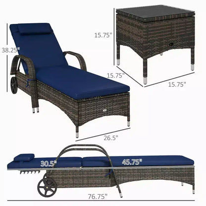 Set di 2 sedie a sdraio in vimini per patio con tavolino, schienale regolabile, ruote, cuscino e poggiatesta