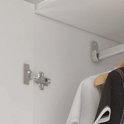 Armadio moderno freestanding in legno massiccio con ripiani
