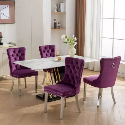 Set di 2 sedie da pranzo contemporanee imbottite in velluto grigio trapuntato in legno massello con gambe placcate in acciaio inossidabile cromato e finiture con borchie