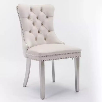 Set di 2 sedie da pranzo contemporanee imbottite in velluto grigio trapuntato in legno massello con gambe placcate in acciaio inossidabile cromato e finiture con borchie