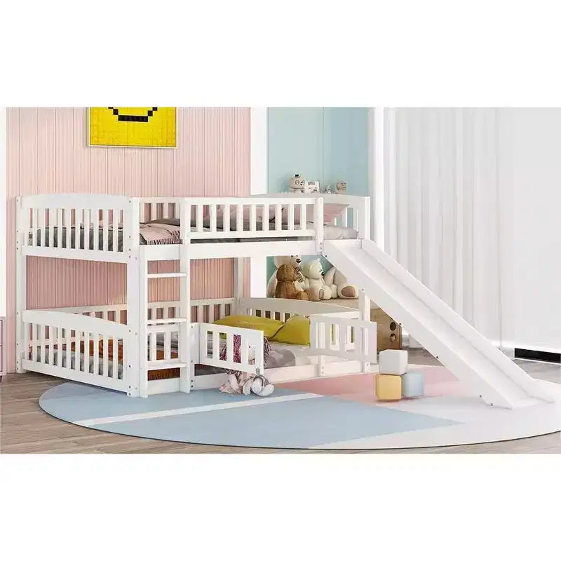 Letto a Castello con Scivolo, Letto a Castello Basso Doppio su Doppio con Recinzione e Scaletta per Bambini e Ragazzi, Bianco