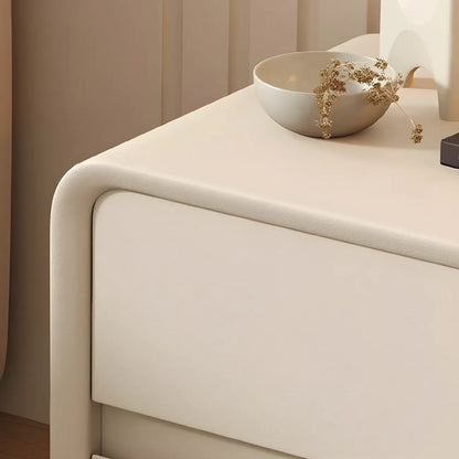 Table de chevet étroite en bois scandinave
